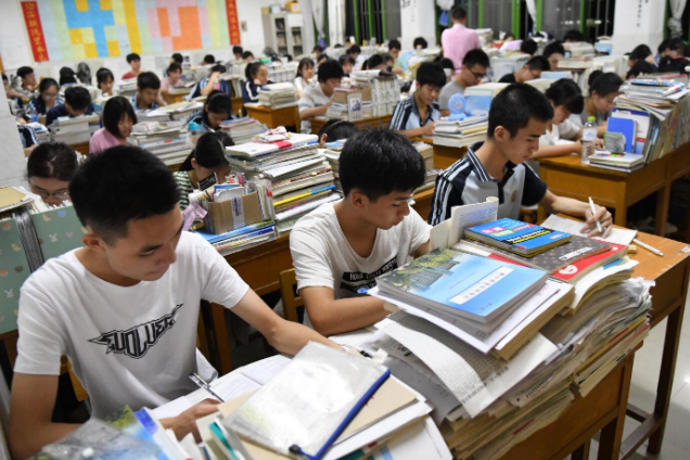 从课堂革新到教研突破再到特色试点教育正以改革为笔